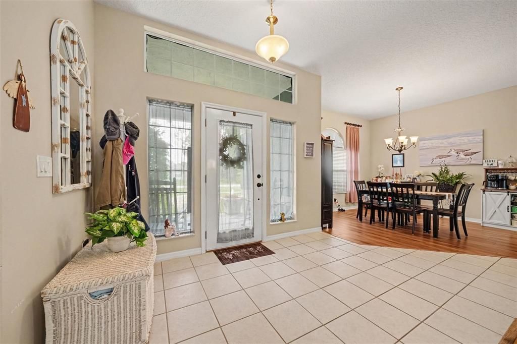 For Sale: $570,000 (5 beds, 3 baths, 2944 Square Feet)
