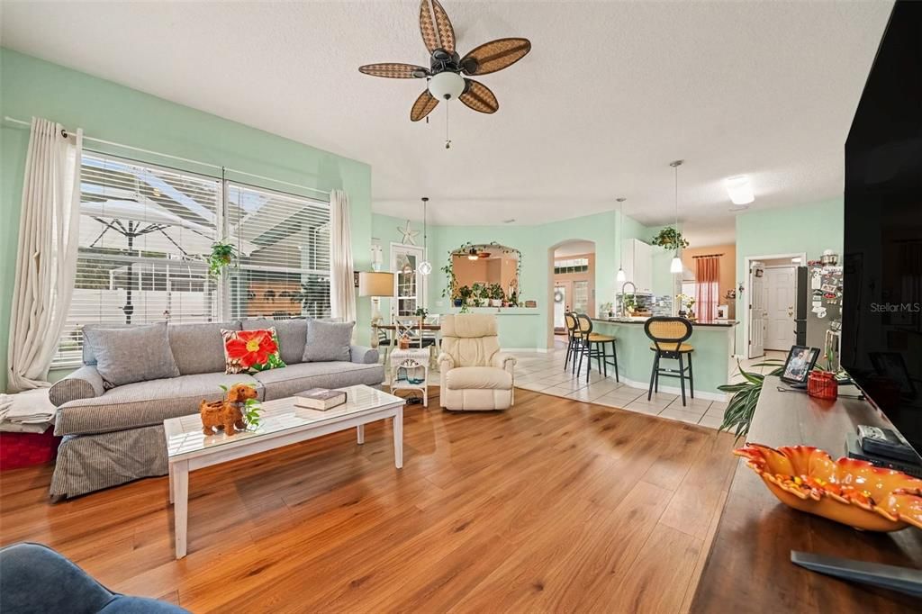 For Sale: $570,000 (5 beds, 3 baths, 2944 Square Feet)