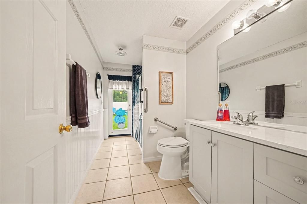 For Sale: $570,000 (5 beds, 3 baths, 2944 Square Feet)