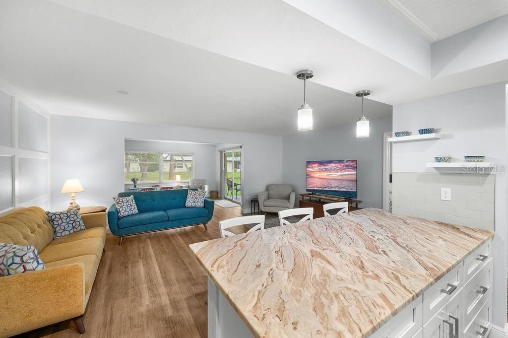 En Venta: $220,000 (2 camas, 2 baños, 1225 Pies cuadrados)