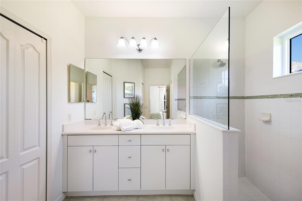 En Venta: $385,000 (3 camas, 2 baños, 1495 Pies cuadrados)