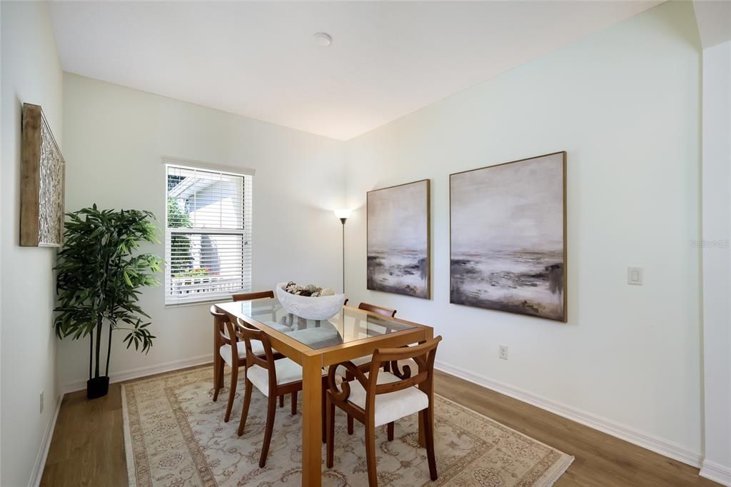 En Venta: $385,000 (3 camas, 2 baños, 1495 Pies cuadrados)