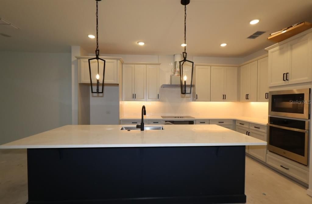 En Venta: $483,990 (3 camas, 2 baños, 2123 Pies cuadrados)