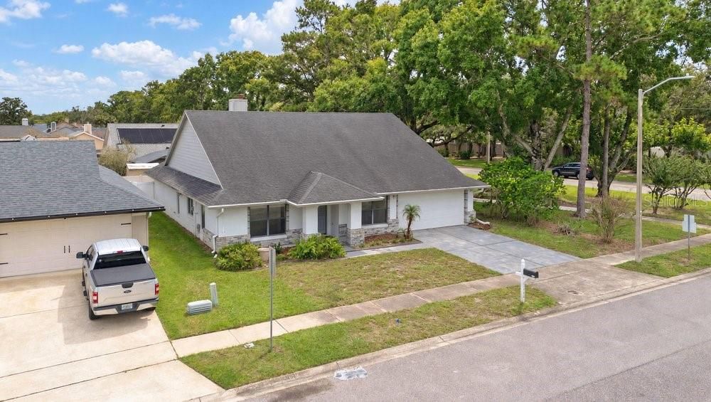En Venta: $449,000 (4 camas, 2 baños, 2498 Pies cuadrados)