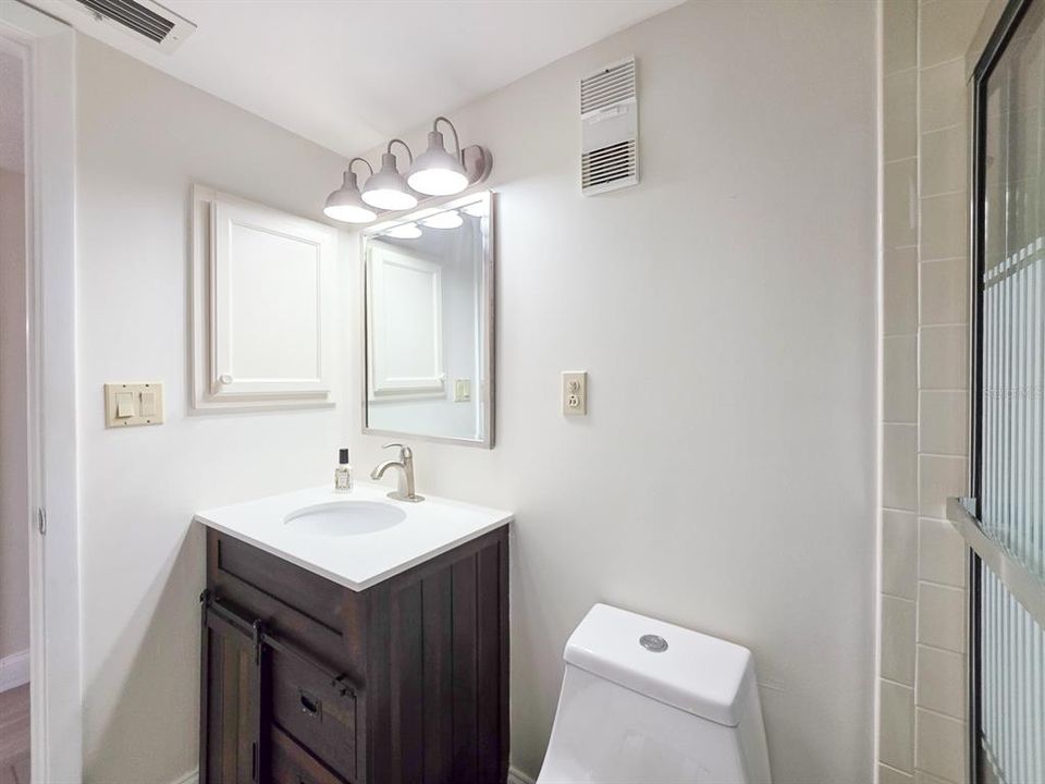 For Rent: $2,800 (2 beds, 2 baths, 1215 Square Feet)