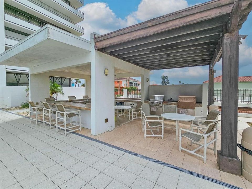For Rent: $2,800 (2 beds, 2 baths, 1215 Square Feet)