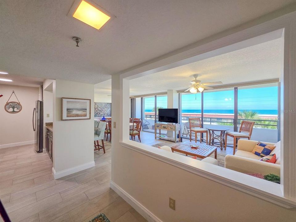 For Rent: $2,800 (2 beds, 2 baths, 1215 Square Feet)