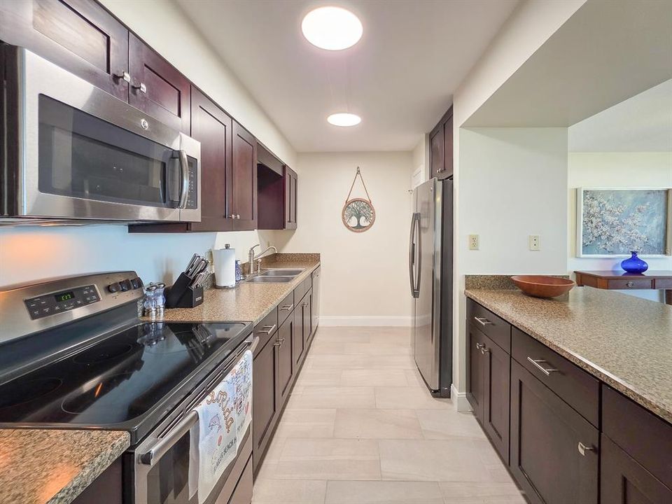 For Rent: $2,800 (2 beds, 2 baths, 1215 Square Feet)
