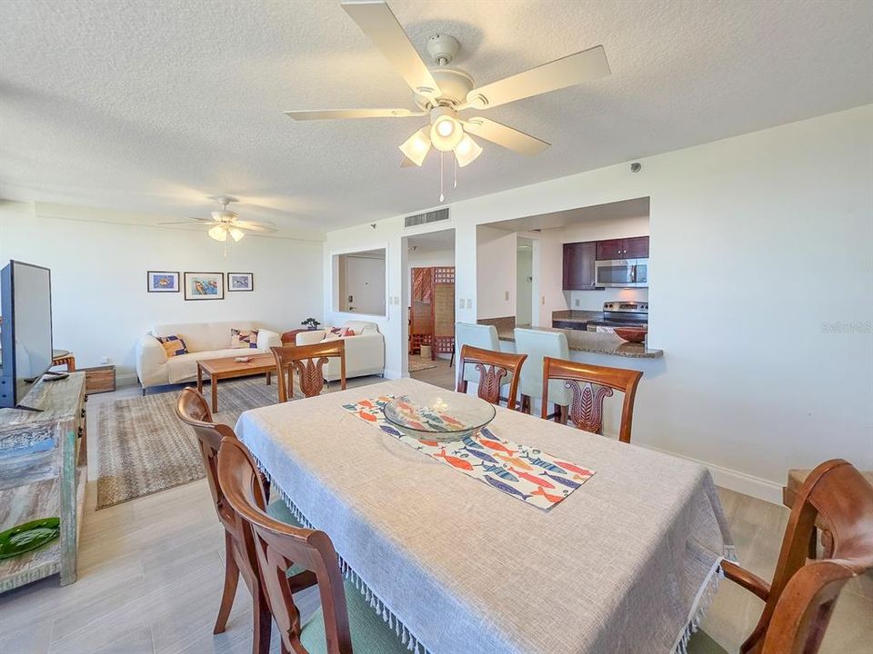 For Rent: $2,800 (2 beds, 2 baths, 1215 Square Feet)
