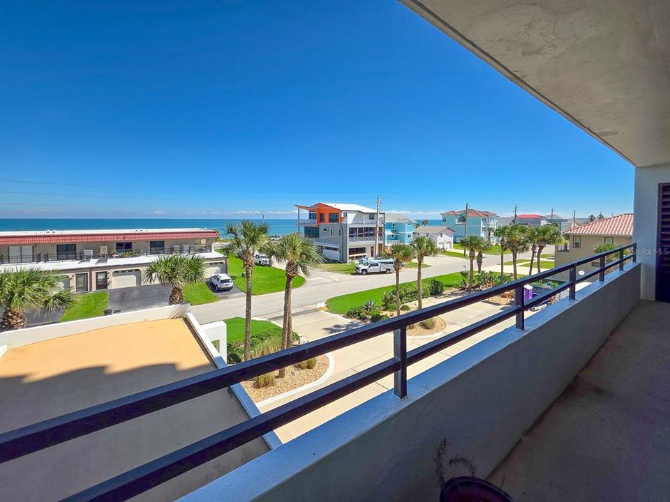 For Rent: $2,800 (2 beds, 2 baths, 1215 Square Feet)
