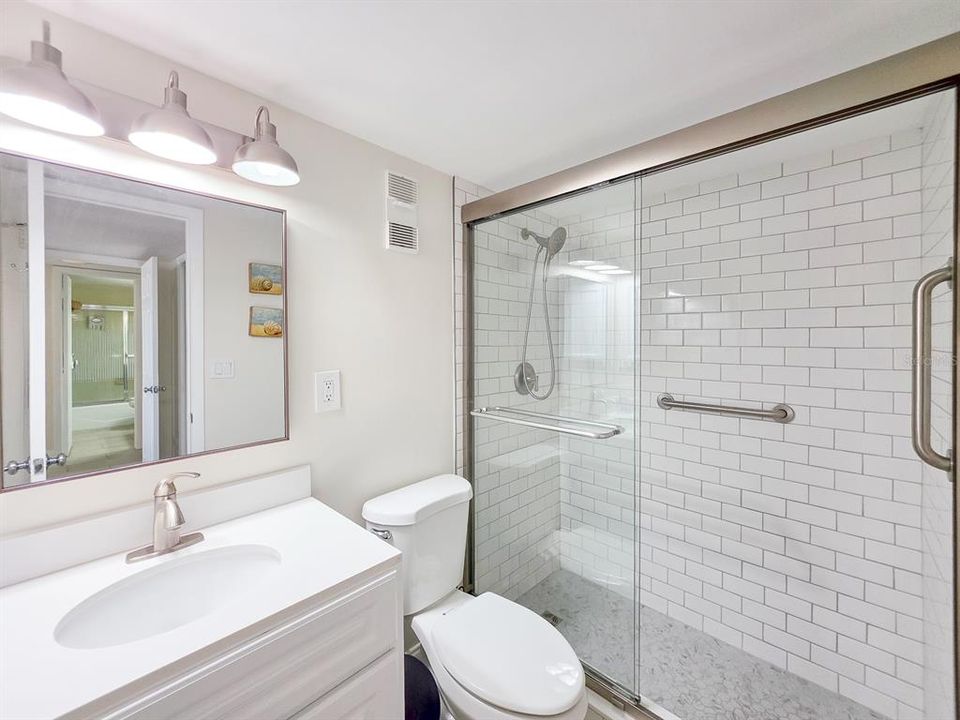 For Rent: $2,800 (2 beds, 2 baths, 1215 Square Feet)