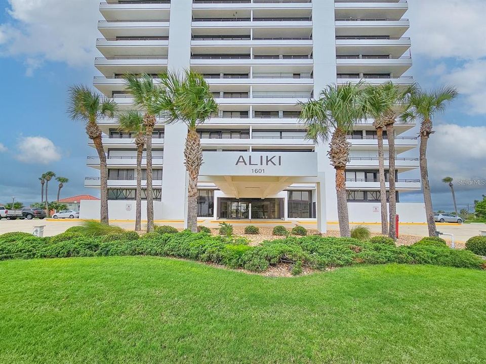 For Rent: $2,800 (2 beds, 2 baths, 1215 Square Feet)