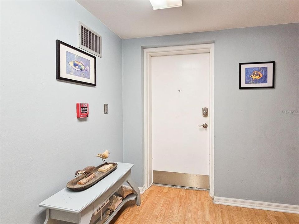 For Rent: $2,800 (2 beds, 2 baths, 1215 Square Feet)