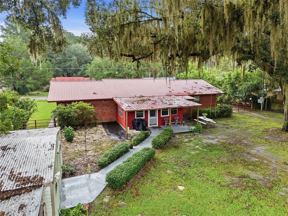 En Venta: $295,000 (3 camas, 2 baños, 1636 Pies cuadrados)