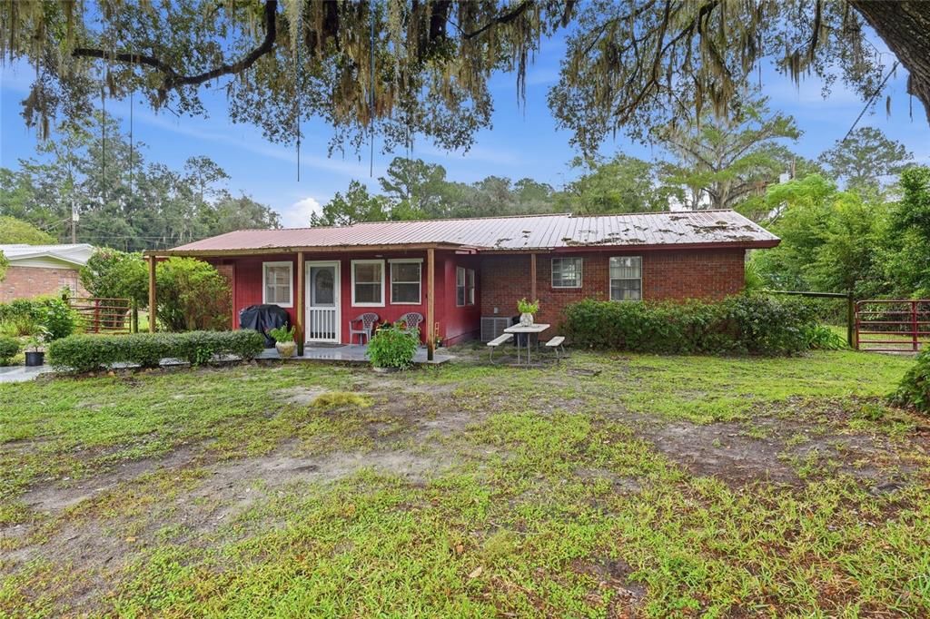 En Venta: $295,000 (3 camas, 2 baños, 1636 Pies cuadrados)