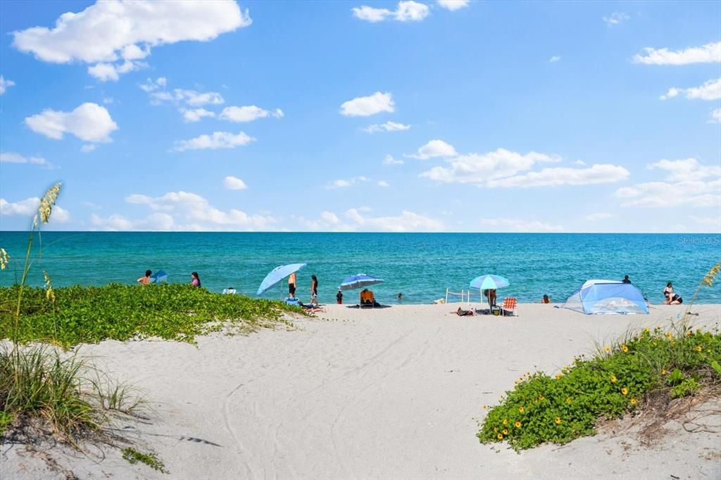 For Sale: $385,000 (1 beds, 1 baths, 846 Square Feet)