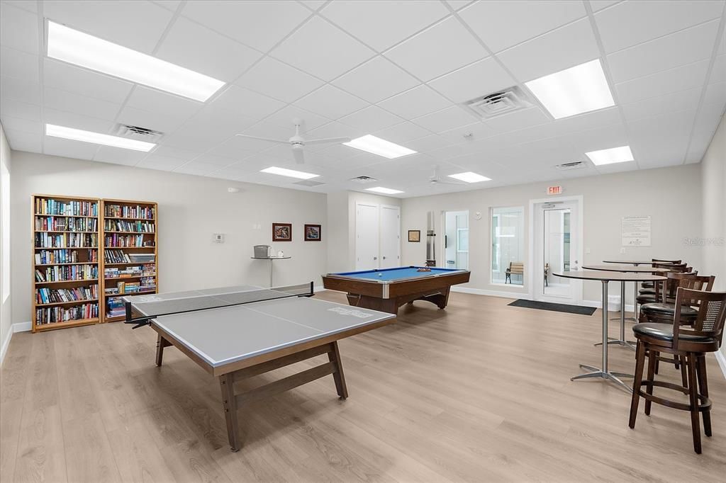 For Sale: $385,000 (1 beds, 1 baths, 846 Square Feet)