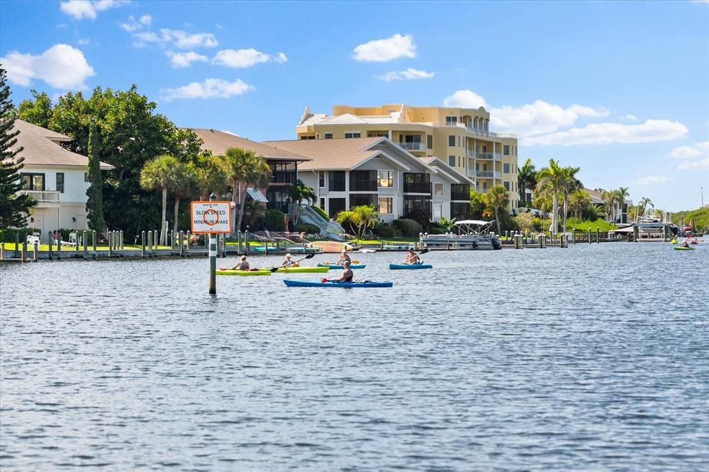 For Sale: $385,000 (1 beds, 1 baths, 846 Square Feet)