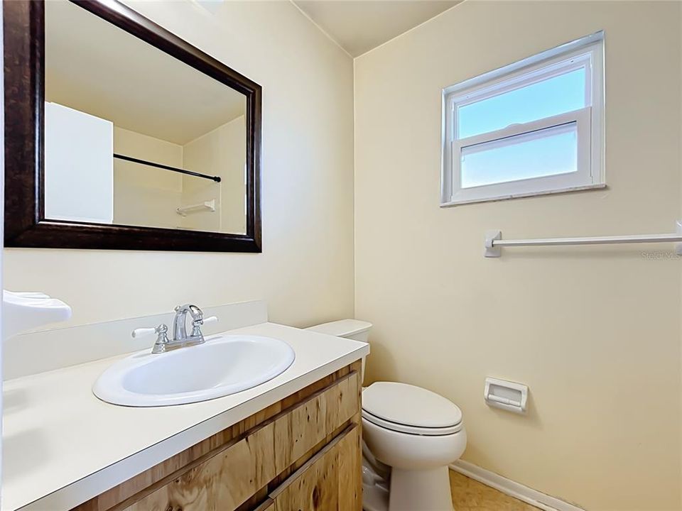En Venta: $265,000 (3 camas, 2 baños, 1089 Pies cuadrados)