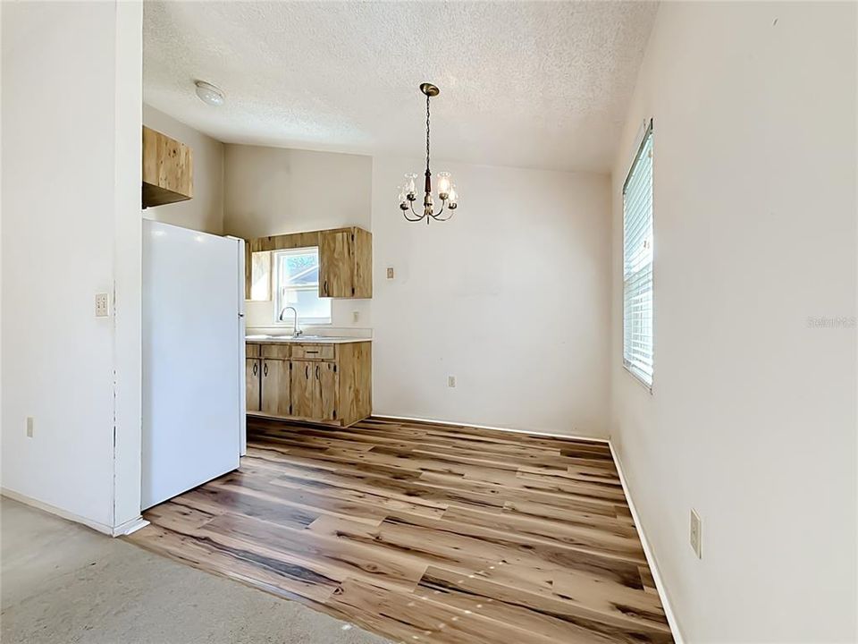 En Venta: $265,000 (3 camas, 2 baños, 1089 Pies cuadrados)
