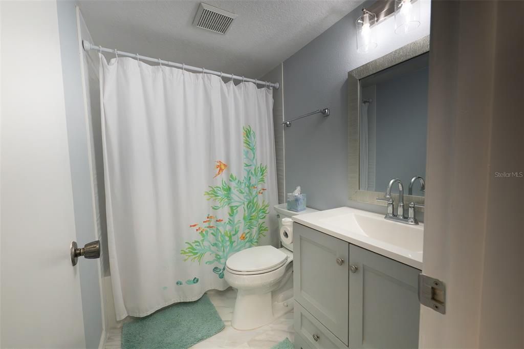 En Venta: $249,900 (2 camas, 2 baños, 1049 Pies cuadrados)