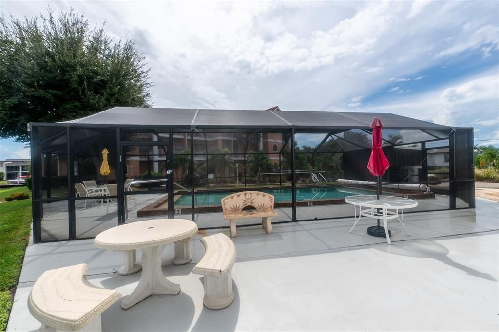 En Venta: $249,900 (2 camas, 2 baños, 1049 Pies cuadrados)