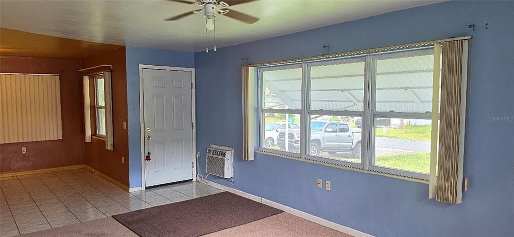 For Sale: $129,900 (2 beds, 1 baths, 1120 Square Feet)