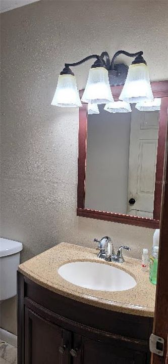 For Sale: $129,900 (2 beds, 1 baths, 1120 Square Feet)