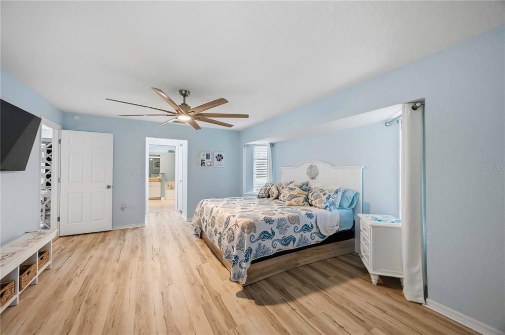 For Sale: $459,900 (3 beds, 2 baths, 1874 Square Feet)