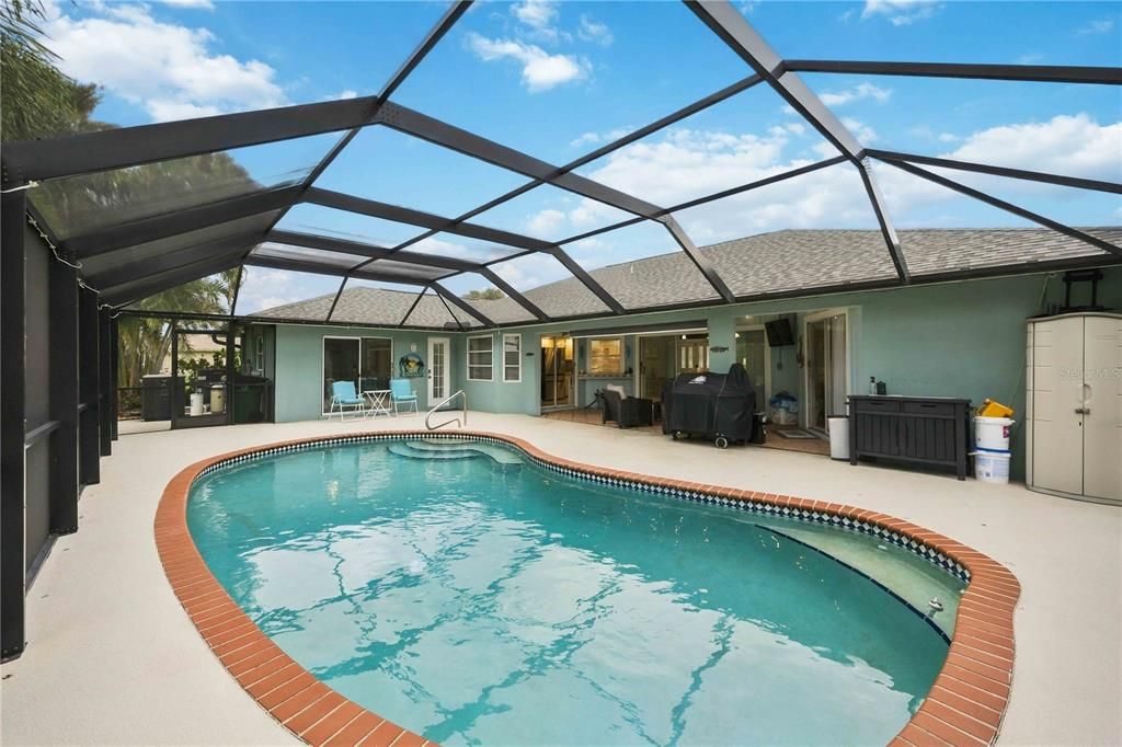 For Sale: $459,900 (3 beds, 2 baths, 1874 Square Feet)