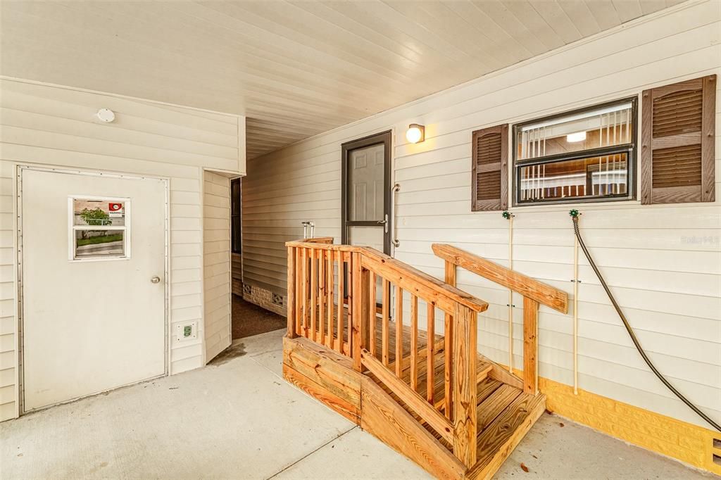 На продажу: $189,950 (2 спален, 2 ванн, 1392 Квадратных фут)