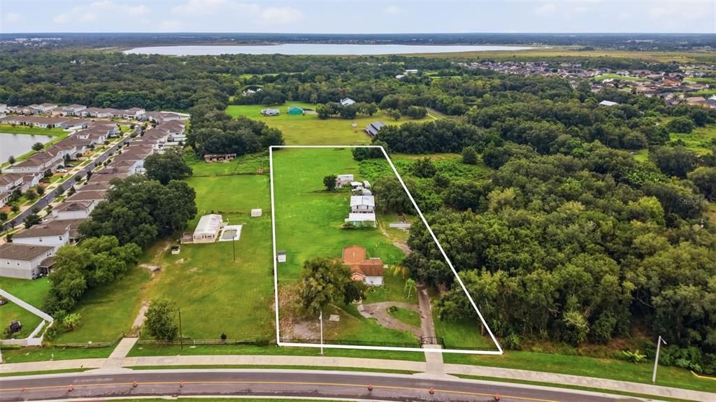 En Venta: $1,450,000 (2.53 acres)