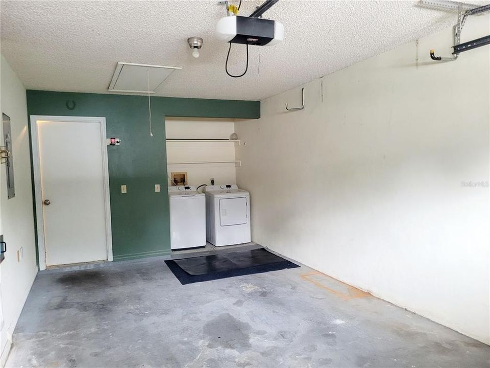 For Sale: $158,000 (2 beds, 2 baths, 1058 Square Feet)