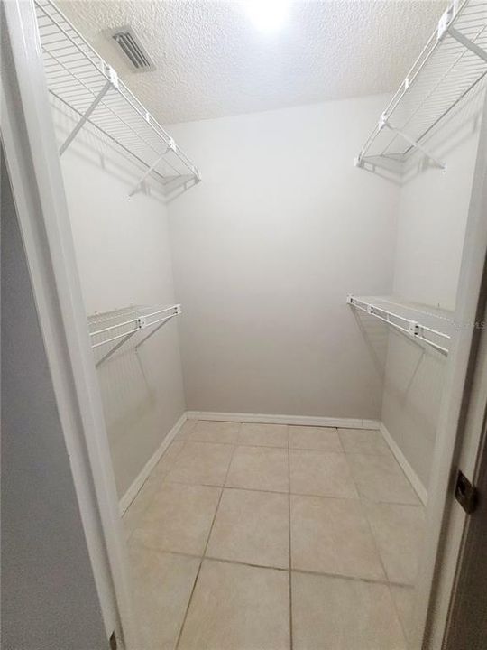 For Sale: $158,000 (2 beds, 2 baths, 1058 Square Feet)