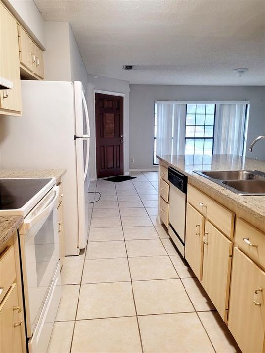 For Sale: $158,000 (2 beds, 2 baths, 1058 Square Feet)