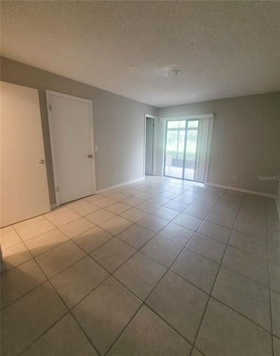 For Sale: $158,000 (2 beds, 2 baths, 1058 Square Feet)