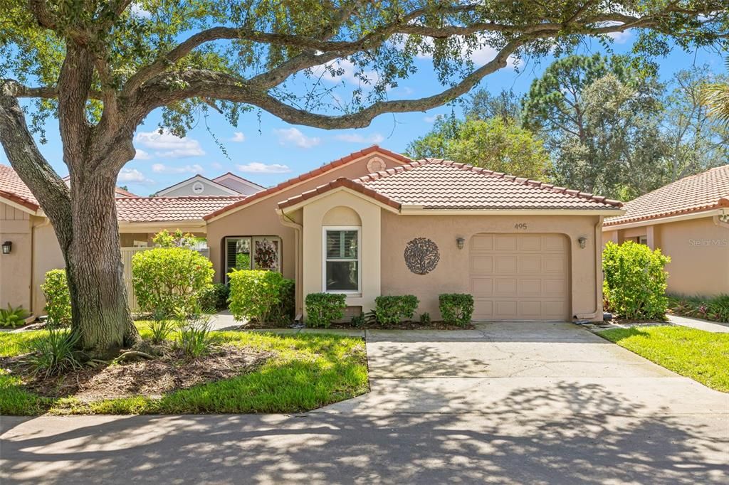 For Sale: $445,000 (2 beds, 2 baths, 1061 Square Feet)