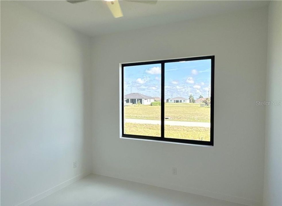 En Venta: $396,000 (4 camas, 3 baños, 1737 Pies cuadrados)