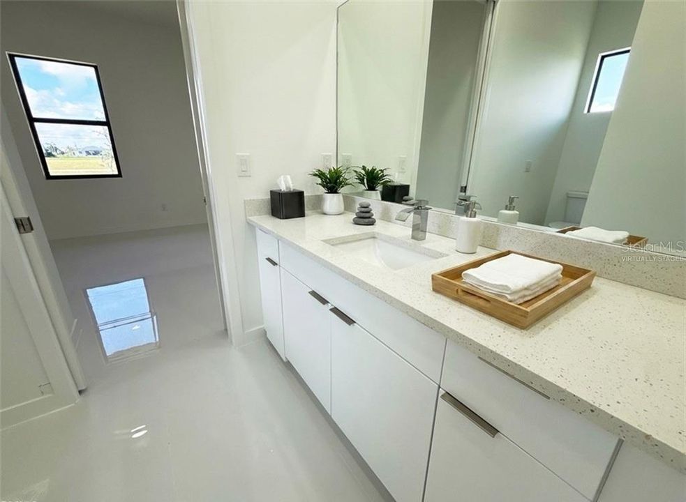 En Venta: $396,000 (4 camas, 3 baños, 1737 Pies cuadrados)