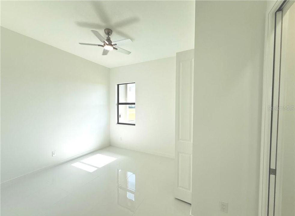 En Venta: $396,000 (4 camas, 3 baños, 1737 Pies cuadrados)