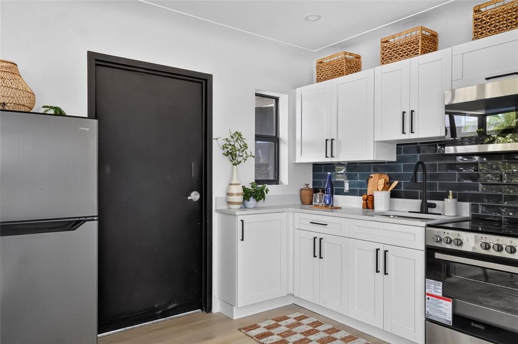 For Rent: $1,700 (0 beds, 1 baths, 500 Square Feet)