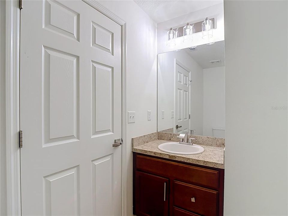 En Venta: $259,900 (3 camas, 2 baños, 1404 Pies cuadrados)