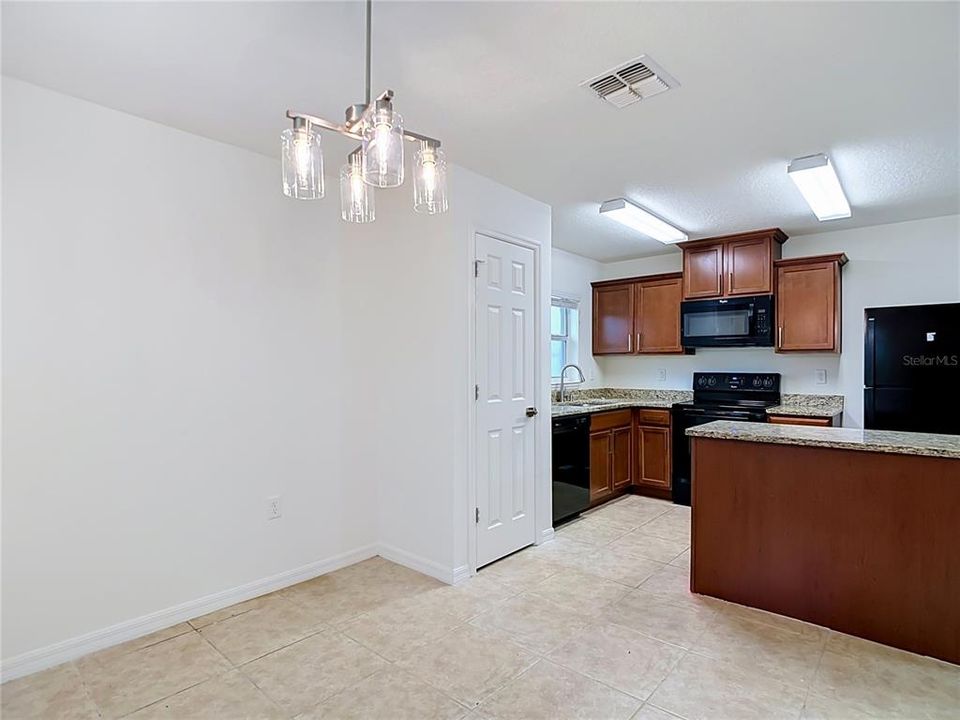 En Venta: $259,900 (3 camas, 2 baños, 1404 Pies cuadrados)