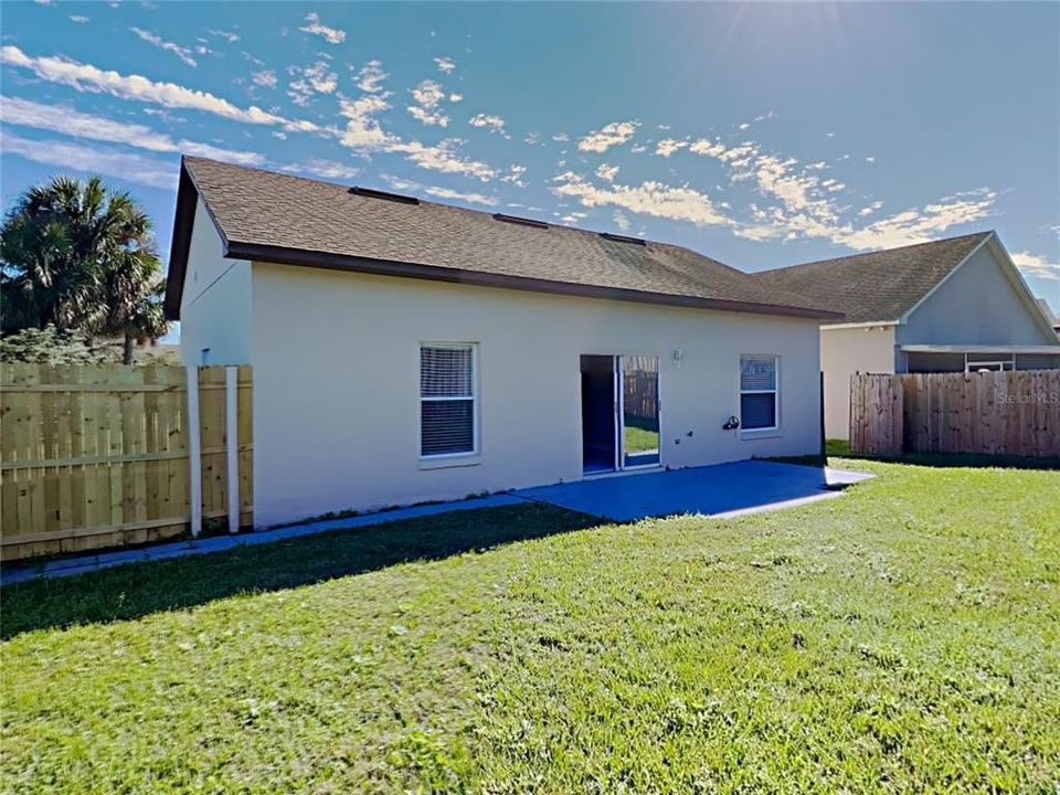 For Sale: $335,000 (3 beds, 2 baths, 1011 Square Feet)