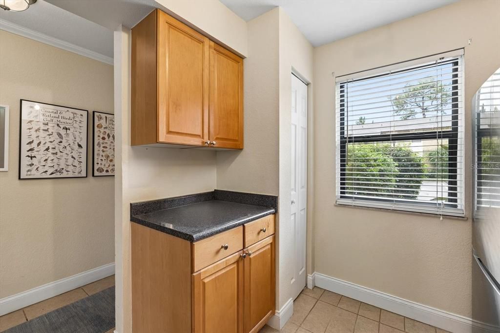 For Sale: $175,000 (2 beds, 2 baths, 901 Square Feet)