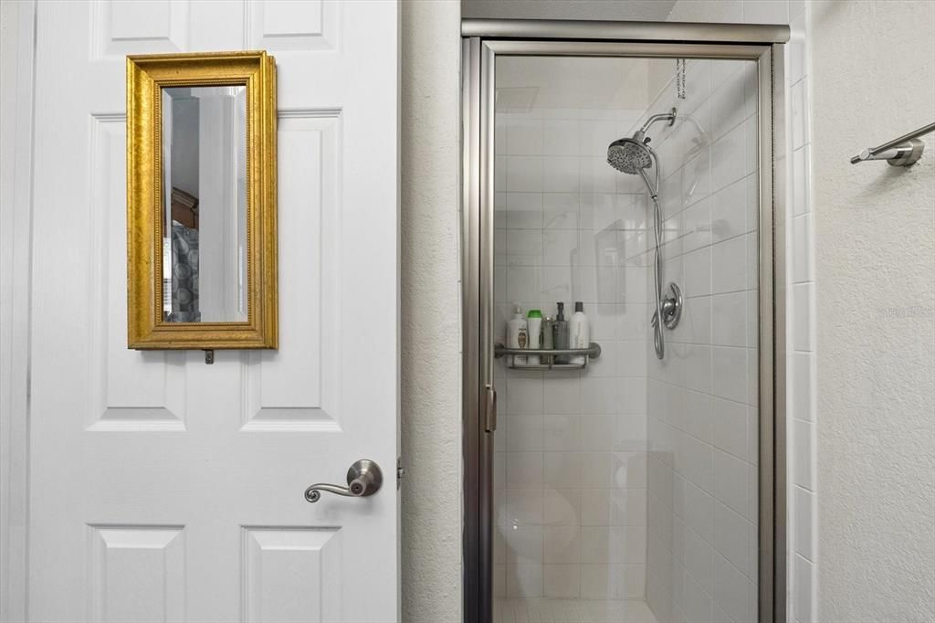 For Sale: $175,000 (2 beds, 2 baths, 901 Square Feet)