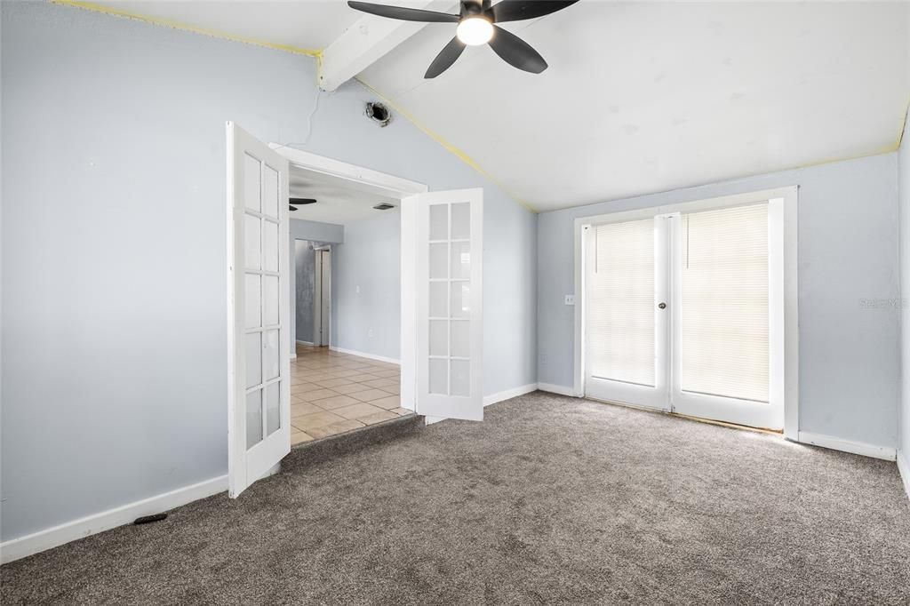 В аренду: $2,800 (3 спален, 1 ванн, 1094 Квадратных фут)