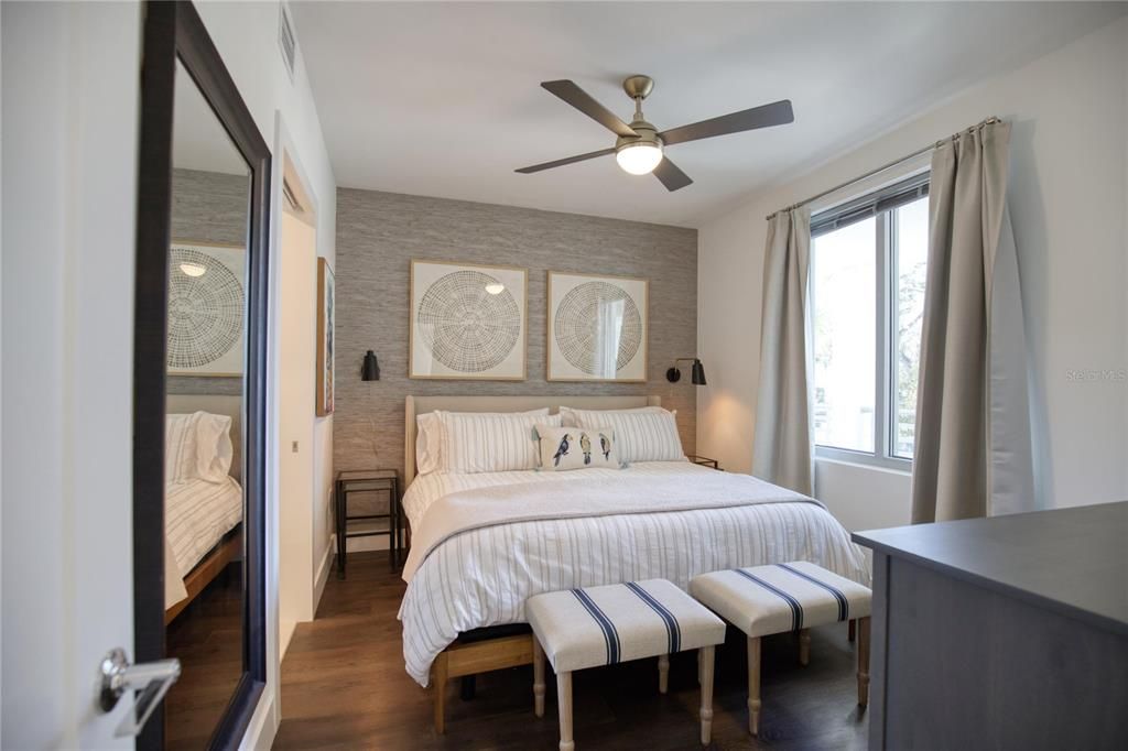 En Venta: $599,900 (1 camas, 2 baños, 858 Pies cuadrados)