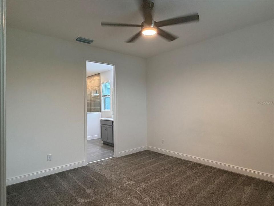 En Venta: $486,000 (4 camas, 2 baños, 1910 Pies cuadrados)