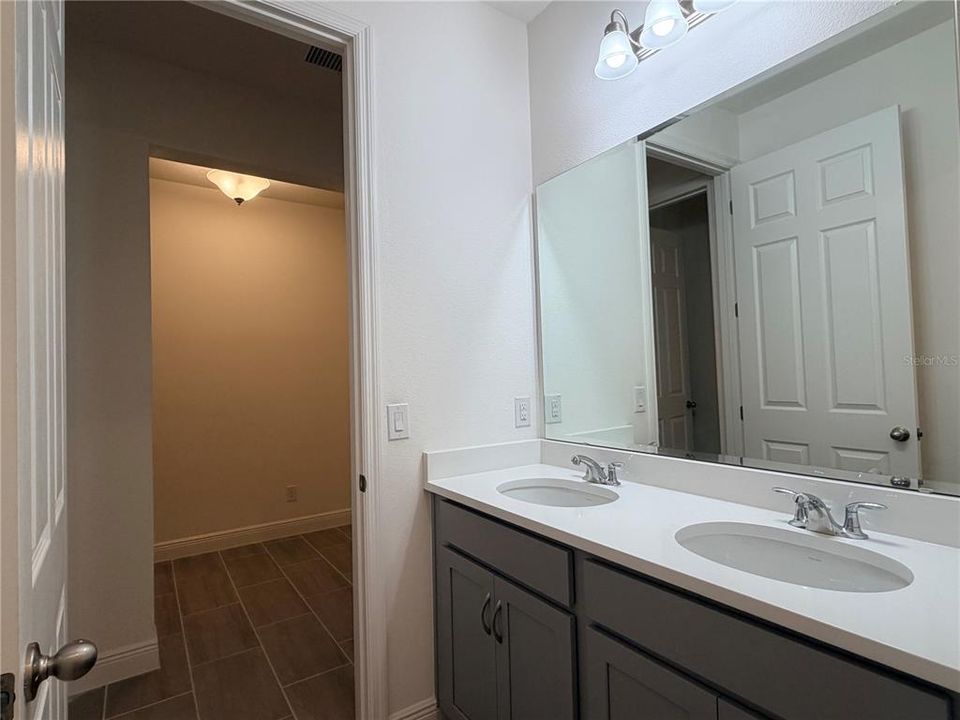 En Venta: $486,000 (4 camas, 2 baños, 1910 Pies cuadrados)